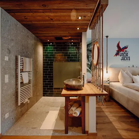 Uncle Jacks 4* 弗拉绍